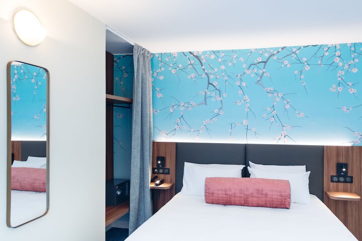 Room 26 of 71