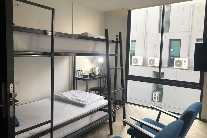 Room 28 of 103
