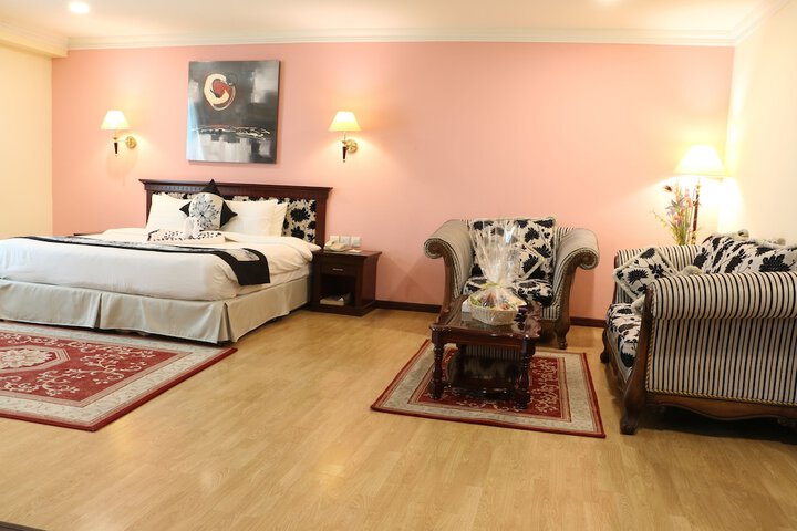 Room 26 of 47