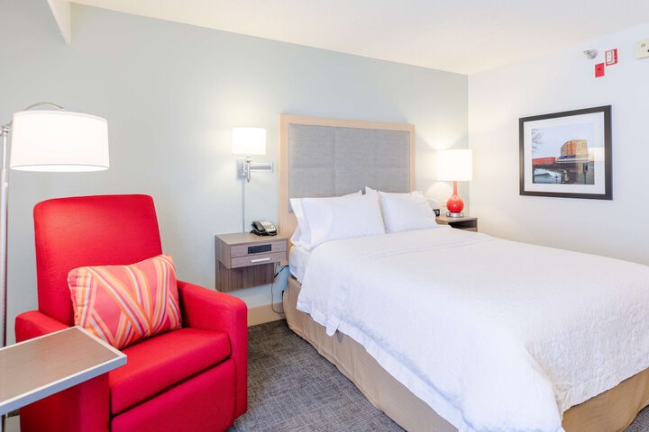 2 Queen Beds (17 of 21)