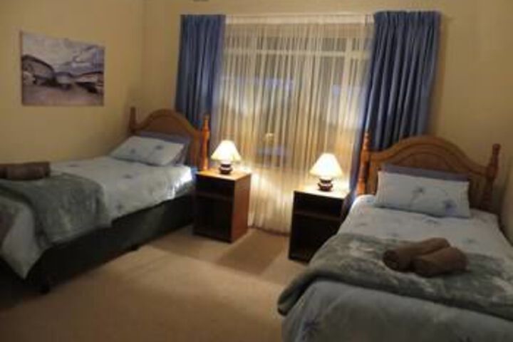 Room 9 of 19