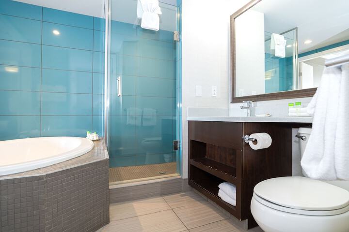 Jetted tub
