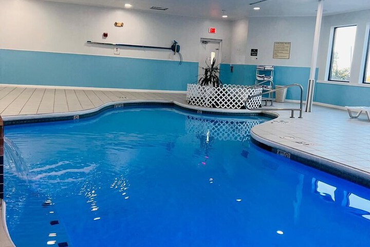 Hotel with Pool