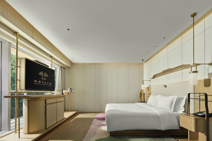 Room 19 of 39