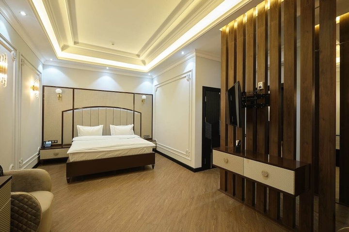 Room 11 of 78