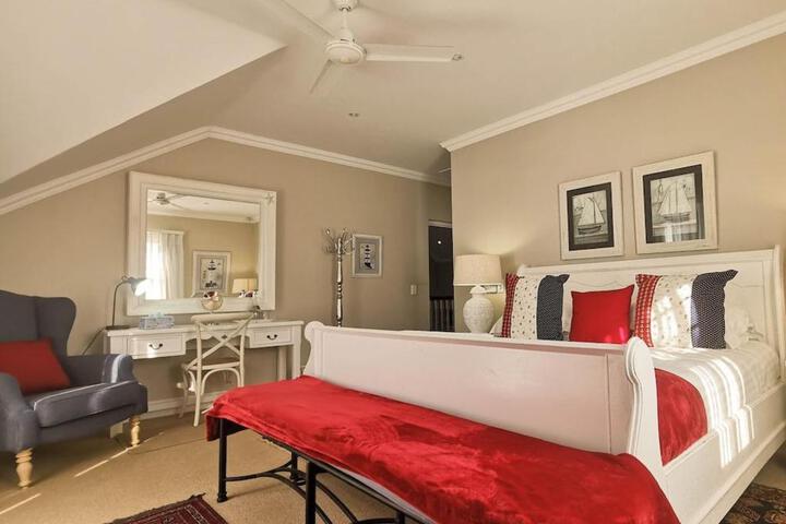 Room 11 of 31