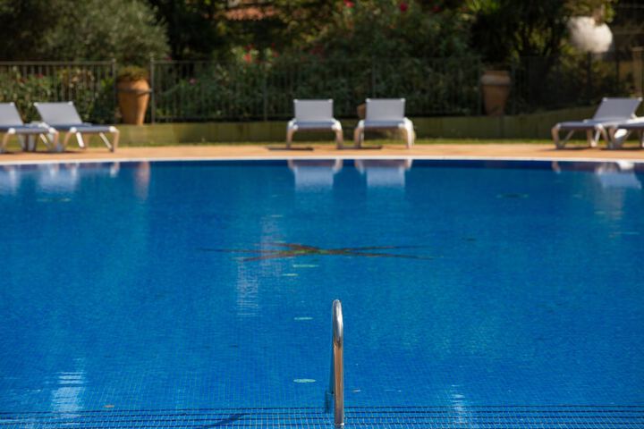 Pool 62 of 79