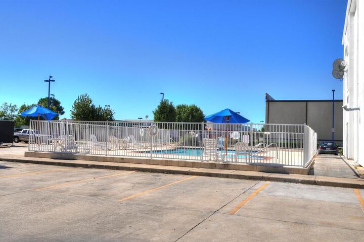 Pool 27 of 29