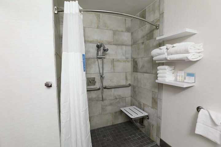 Room 45 of 105