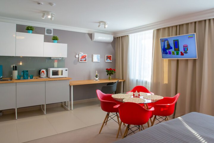 Room 8 of 44