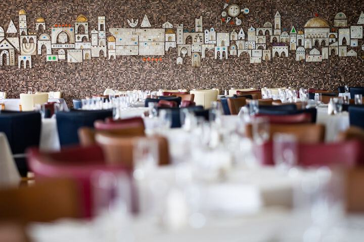 Dining 57 of 88