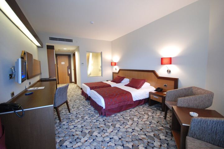 Room 8 of 52