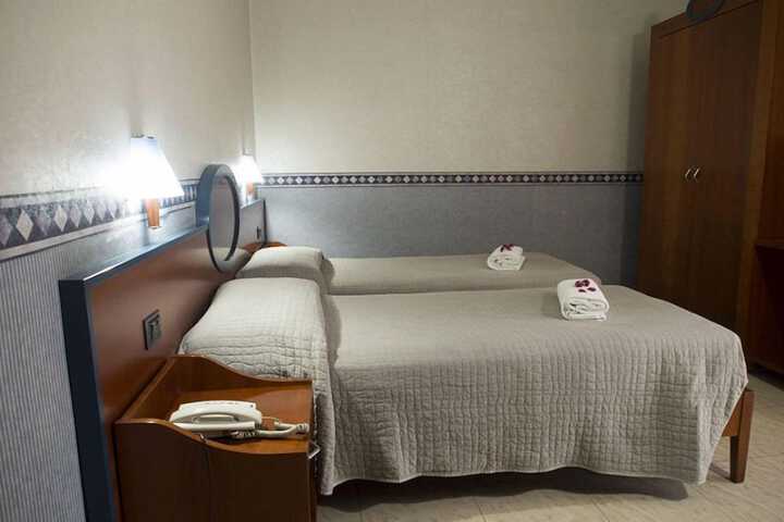 Room 18 of 79
