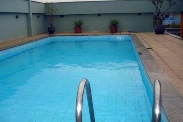 Pool 24 of 49