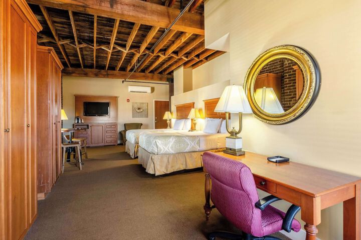 2 Double Beds (6 of 20)