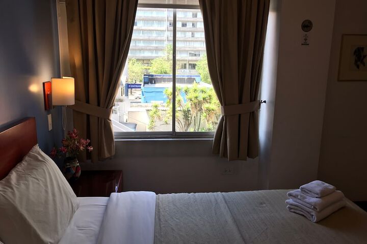 Room 38 of 102