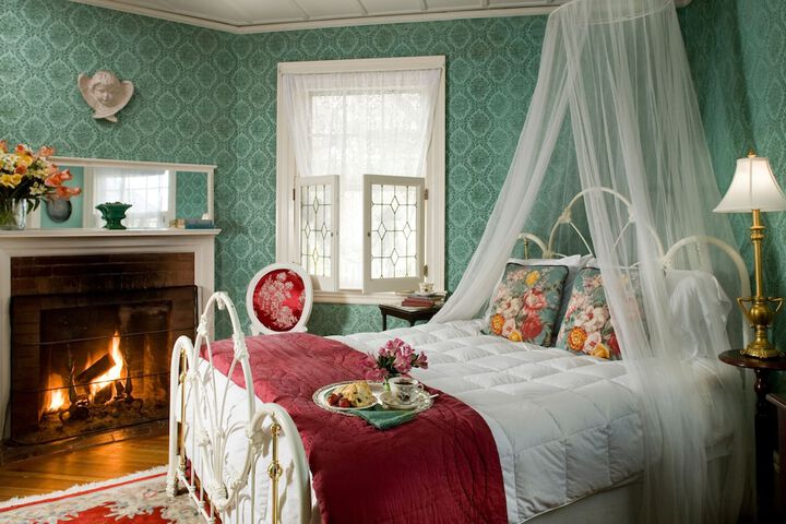 Room 10 of 67