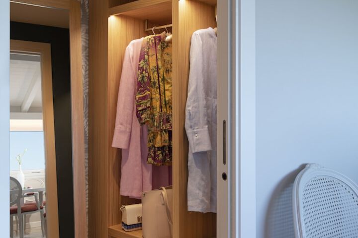 Room 26 of 76