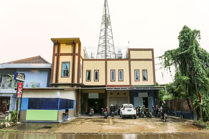 Image of OYO 90825 Hotel Lizha 2