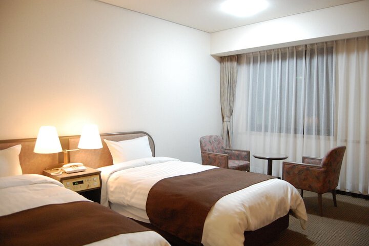 Room 5 of 29