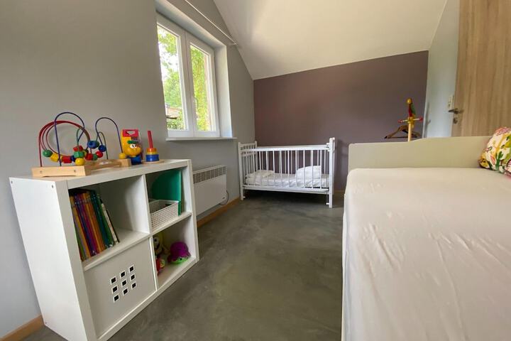 Room 5 of 31
