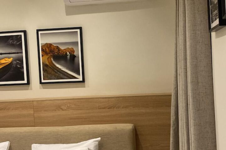 Room 3 of 12