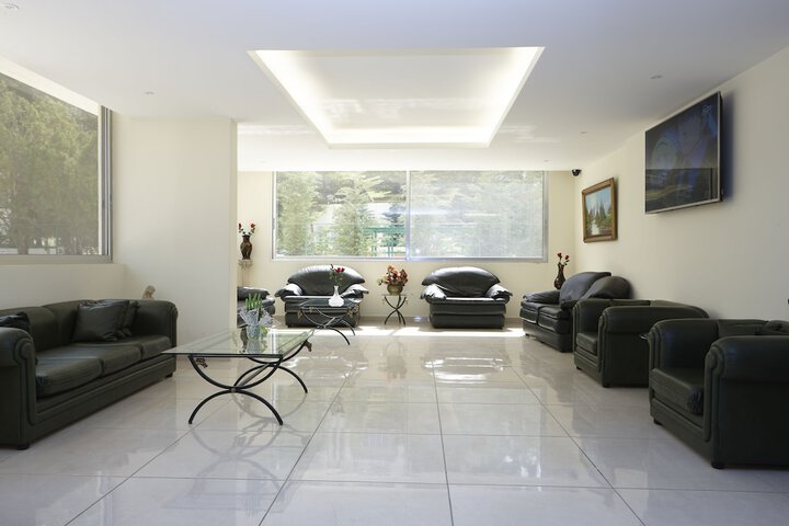 Guest Lobby
