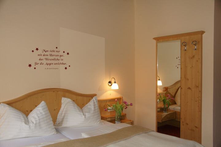 Room 3 of 29