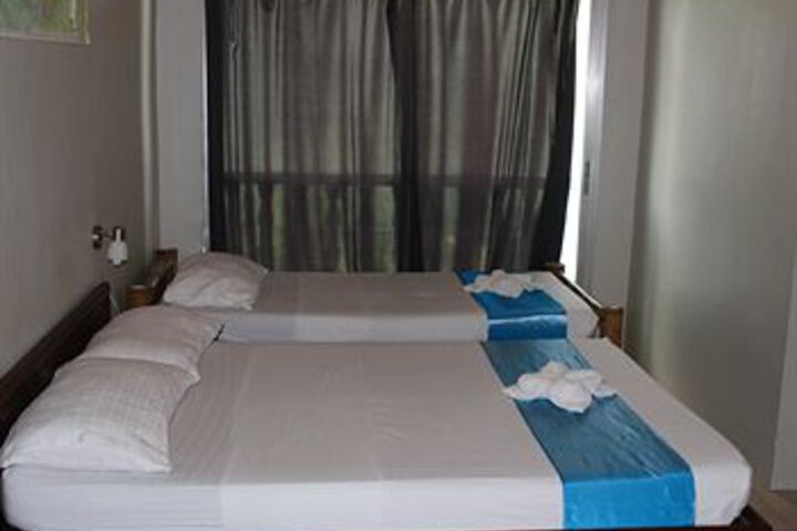 Room 12 of 16
