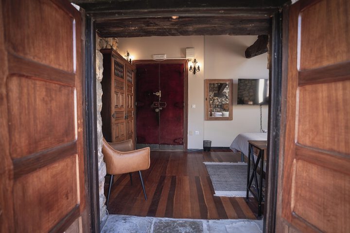 Room 30 of 42