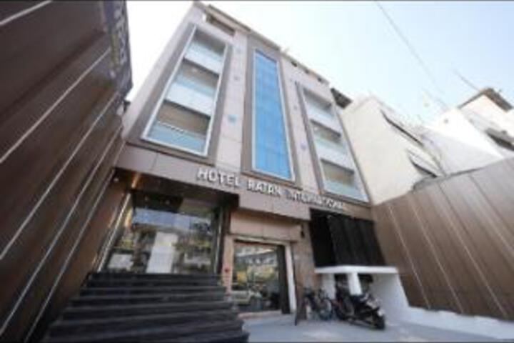 Hotel Ratan International