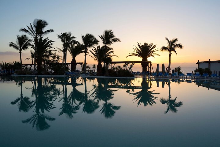 Hotel with Pool