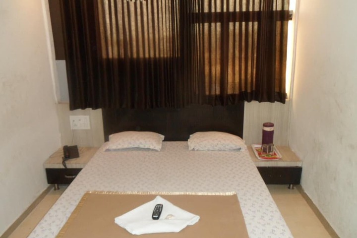 Room 4 of 22