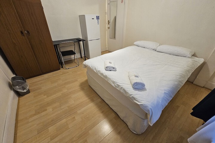 Room 25 of 64