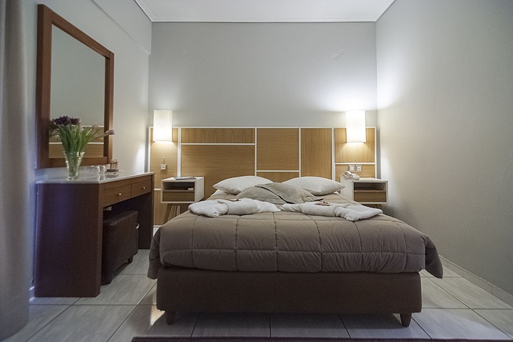 Room 15 of 141