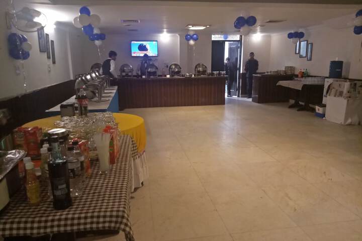 Ballroom/Hall 19 of 26