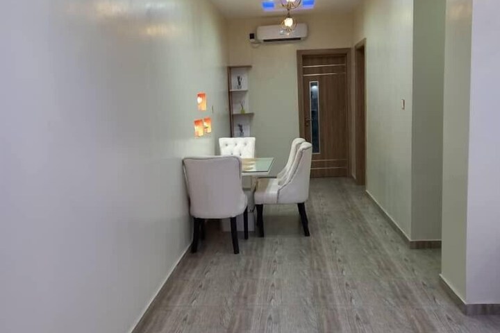 Room 33 of 74