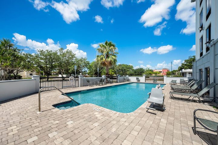 Pool image of Spark by Hilton Fort Myers