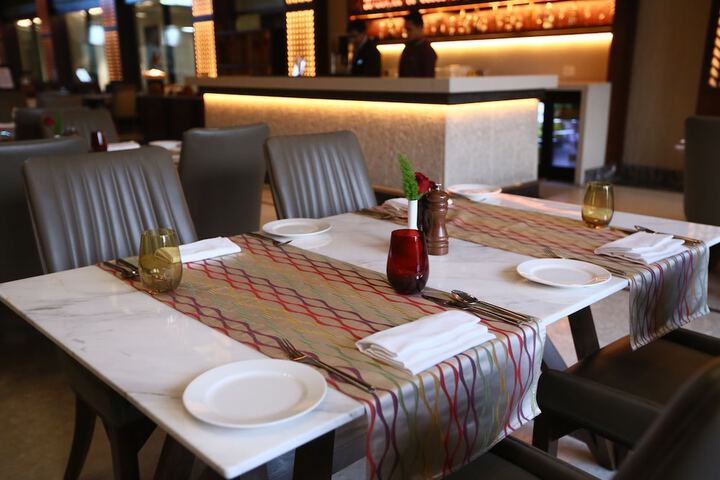 Dining 52 of 73