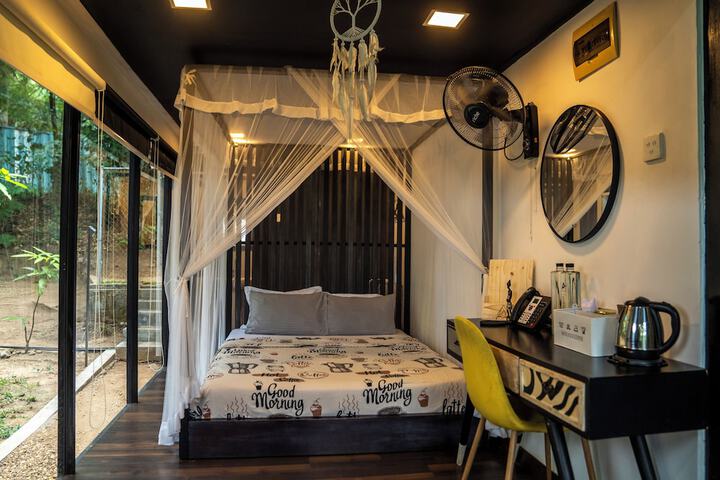 Room 29 of 53
