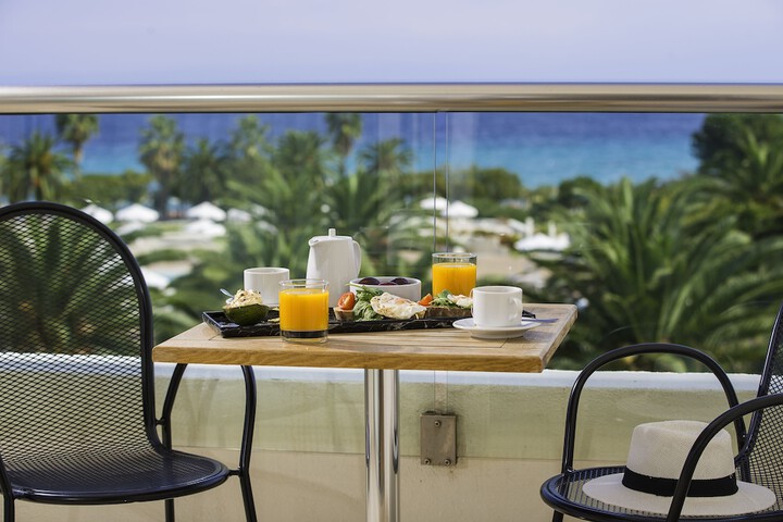 Breakfast/Coffee Service 147 of 227