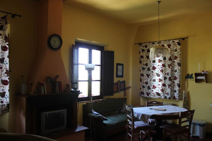Room 6 of 25