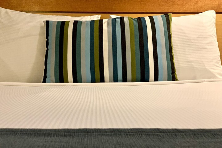 Room 48 of 122