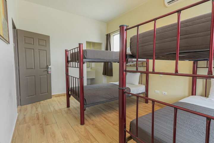Room 11 of 37