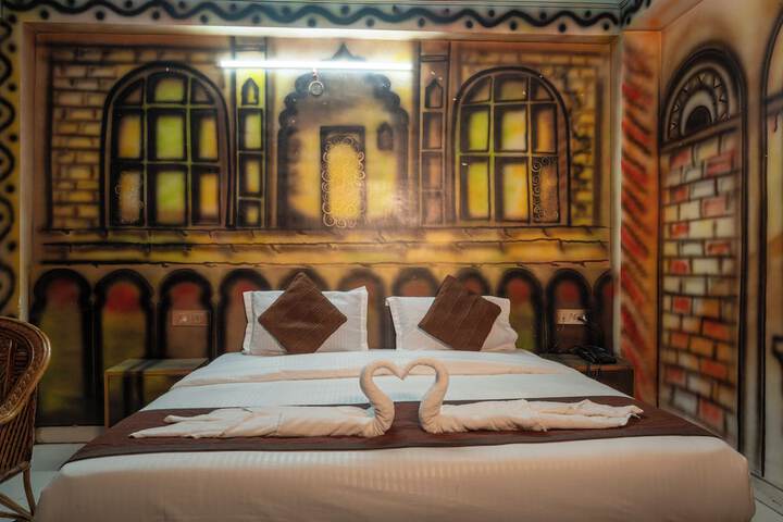 Room 14 of 37