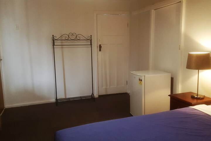 Room 16 of 40