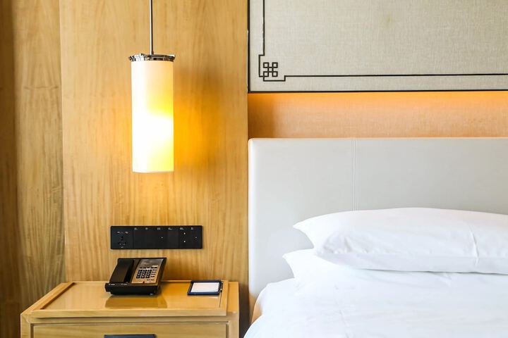 Room 16 of 49