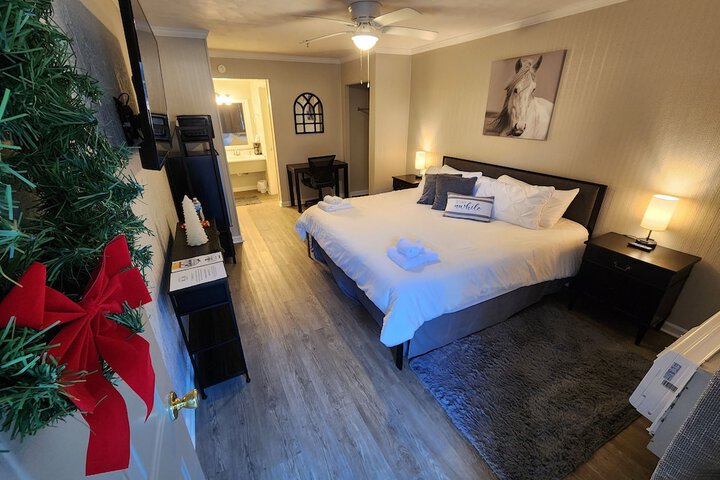 Room 11 of 37