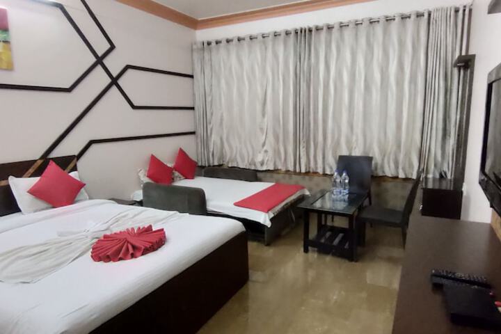 Room 15 of 44