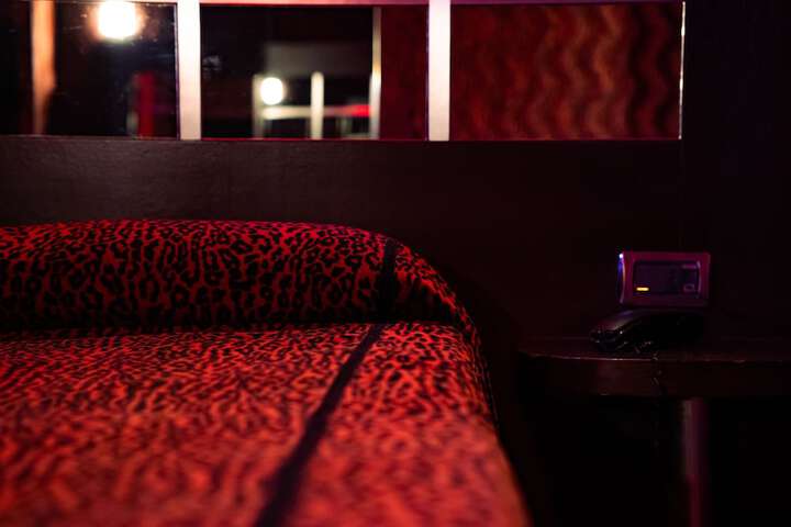 Room 42 of 149
